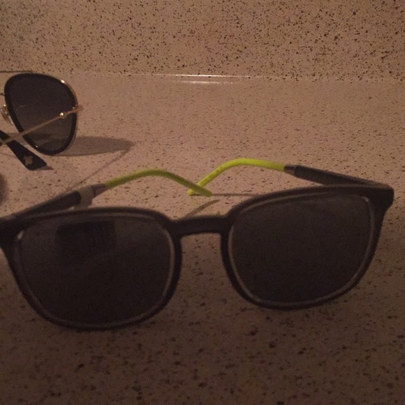 Gucci Aviators w/ D&G wayfarers. Authentic. Hot. - Picture 4 of 6